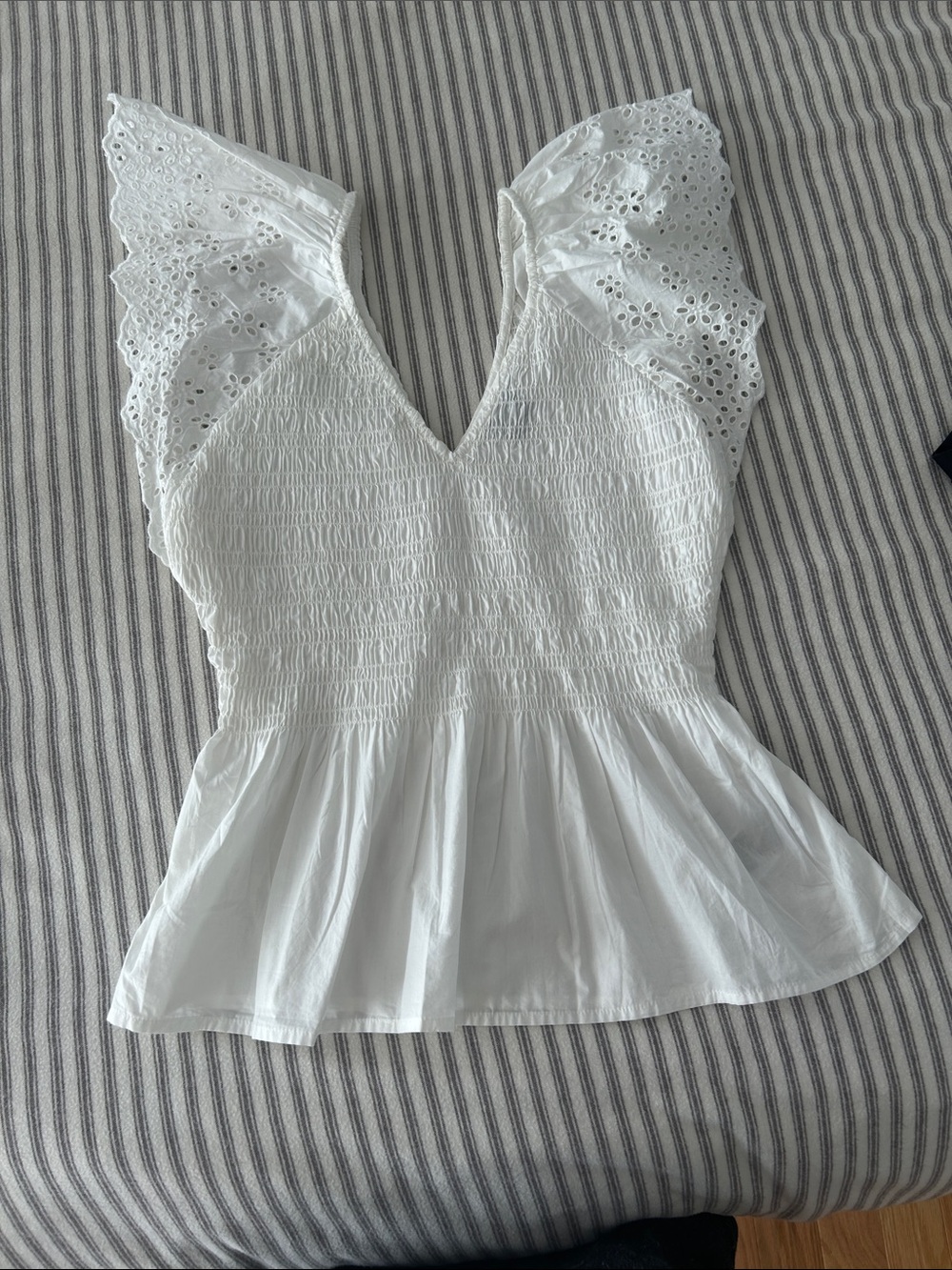 GAP White Eyelet Flutter Sleeve Peplum Top